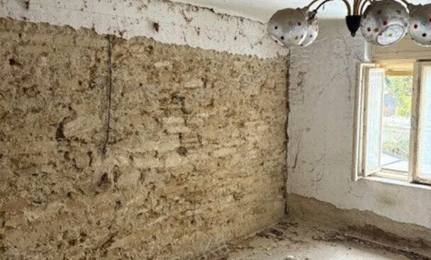 Cáki felújítandó ház