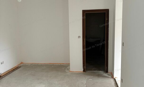 2 lakásos családi ház eladó