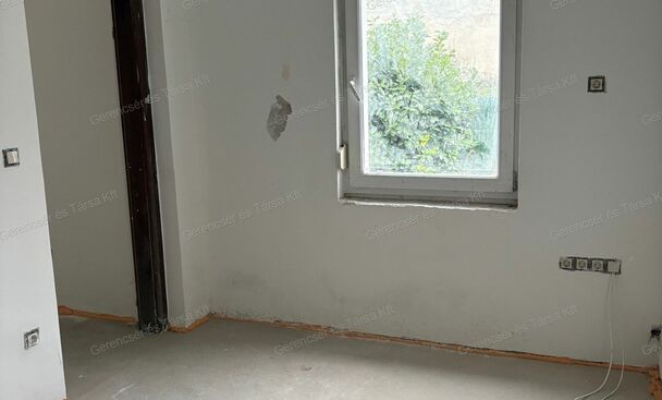 2 lakásos családi ház eladó