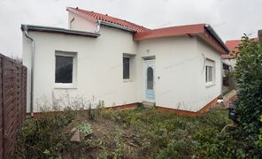 2 lakásos családi ház eladó